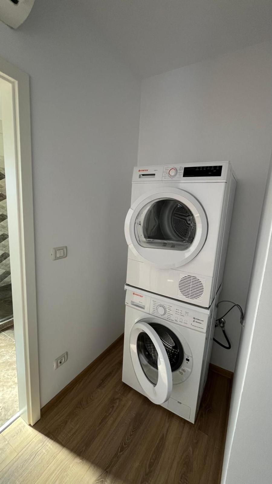 Mlr Apartment Timisoara Bagian luar foto